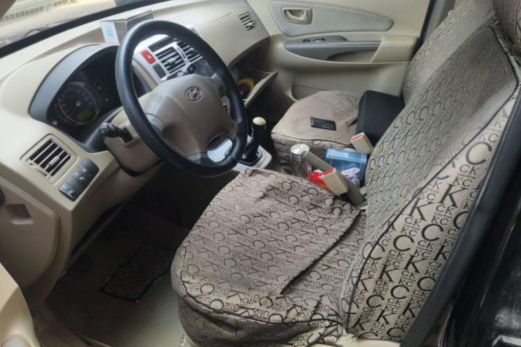 Used Hyundai Tucson 2013 2.0L Manual Two-Wheel Drive Fashion Edition Left Front Seat