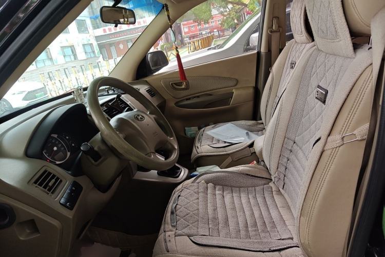Used Hyundai Tucson 2013 2.0L Manual Two-Wheel Drive Fashion Edition Left Front Seat