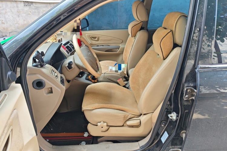 Used Hyundai Tucson 2013 2.0L Manual Two-Wheel Drive Fashion Edition Left Front Seat