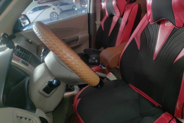 Used Hyundai Tucson 2013 2.0L Manual Two-Wheel Drive Fashion Edition Left Front Seat