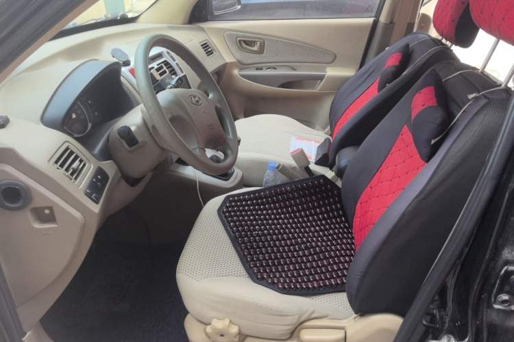 Used Hyundai Tucson 2013 2.0L Manual Two-Wheel Drive Fashion Edition Left Front Seat