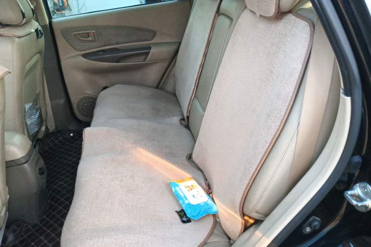 Used Hyundai Tucson 2013 2.0L Manual Two-Wheel Drive Fashion Edition Left Rear Seat
