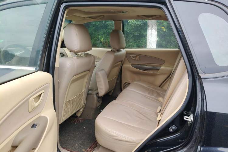 Used Hyundai Tucson 2013 2.0L Manual Two-Wheel Drive Fashion Edition Left Rear Seat