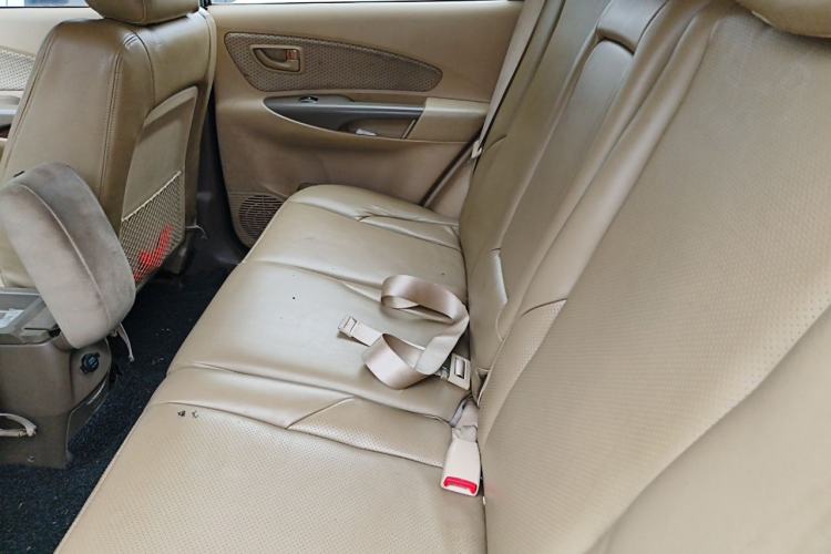 Used Hyundai Tucson 2013 2.0L Manual Two-Wheel Drive Fashion Edition Left Rear Seat