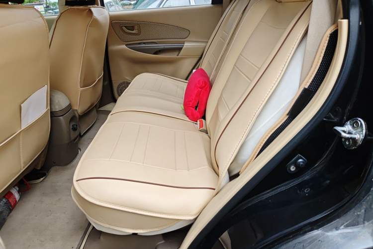 Used Hyundai Tucson 2013 2.0L Manual Two-Wheel Drive Fashion Edition Left Rear Seat