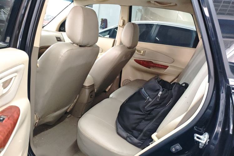 Used Hyundai Tucson 2013 2.0L Manual Two-Wheel Drive Fashion Edition Left Rear Seat