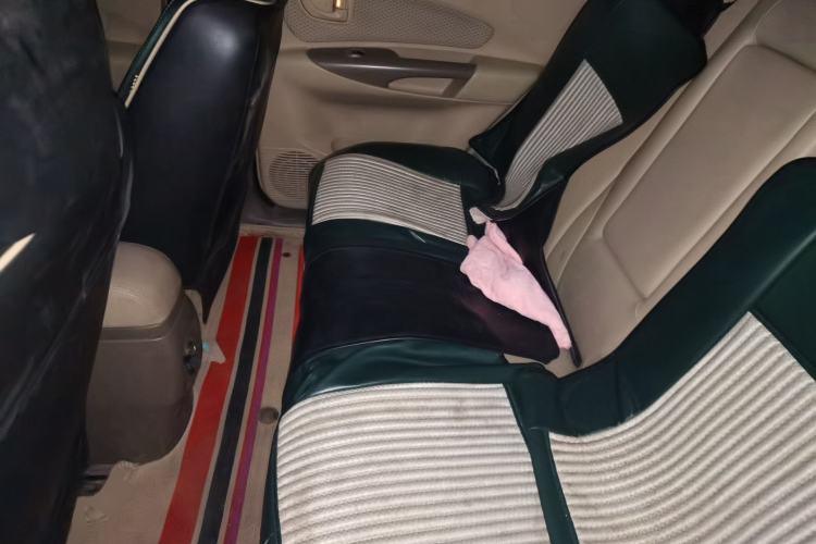 Used Hyundai Tucson 2013 2.0L Manual Two-Wheel Drive Fashion Edition Left Rear Seat