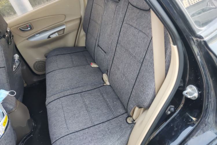 Used Hyundai Tucson 2013 2.0L Automatic Two-Wheel Drive Comfort Version Left Rear Seat