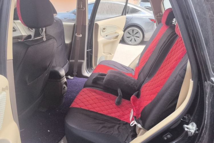 Used Hyundai Tucson 2013 2.0L Manual Two-Wheel Drive Fashion Edition Left Rear Seat