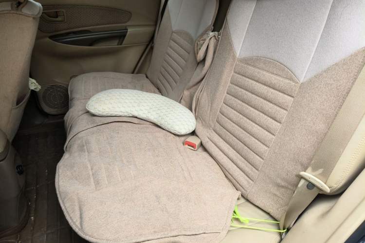 Used Hyundai Tucson 2013 2.0L Manual Two-Wheel Drive Fashion Edition Left Rear Seat