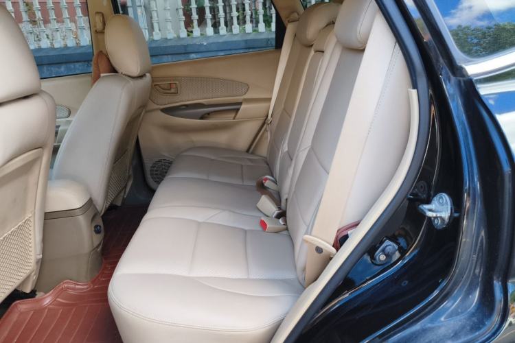 Used Hyundai Tucson 2013 2.0L Manual Two-Wheel Drive Fashion Edition Left Rear Seat