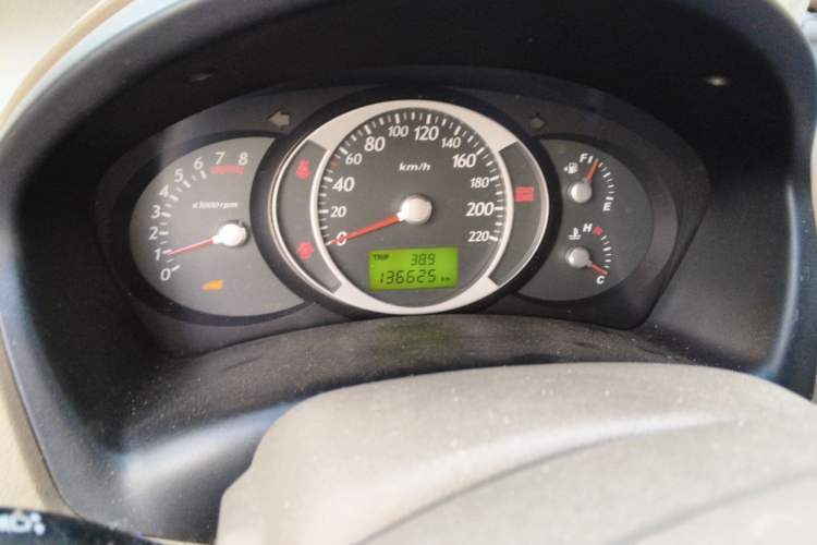 Used Hyundai Tucson 2013 2.0L Manual Two-Wheel Drive Fashion Edition Odometer Close Up