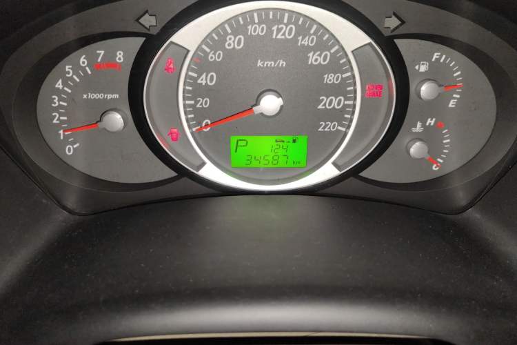 Used Hyundai Tucson 2013 2.0L Automatic Two-Wheel Drive Comfort Version Odometer Close Up