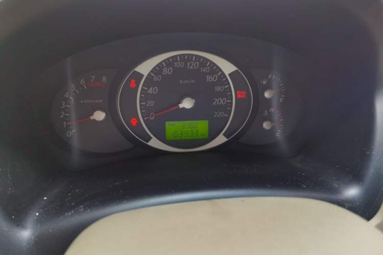 Used Hyundai Tucson 2013 2.0L Manual Two-Wheel Drive Fashion Edition Odometer Close Up