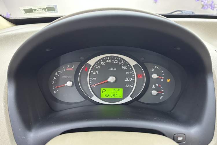 Used Hyundai Tucson 2013 2.0L Automatic Two-Wheel Drive Comfort Version Odometer Close Up