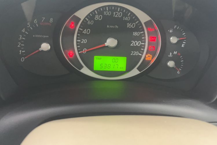 Used Hyundai Tucson 2013 2.0L Manual Two-Wheel Drive Fashion Edition Odometer Close Up