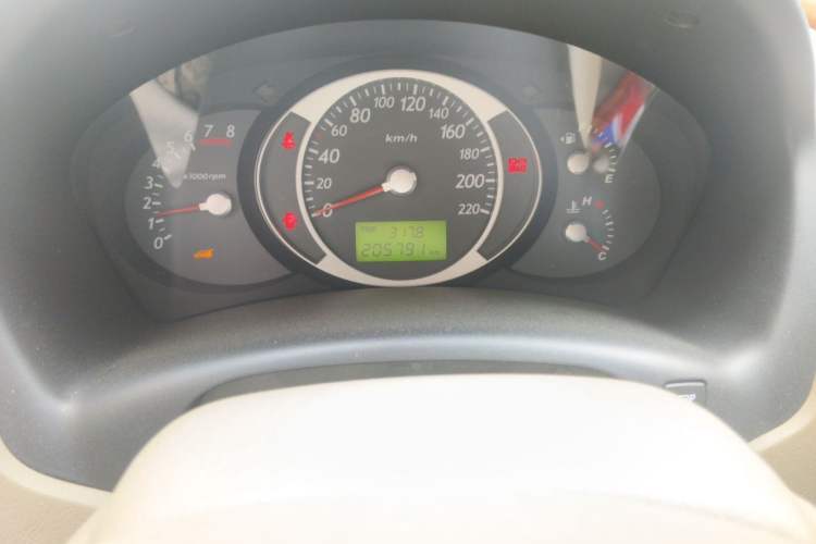 Used Hyundai Tucson 2013 2.0L Manual Two-Wheel Drive Fashion Edition Odometer Close Up