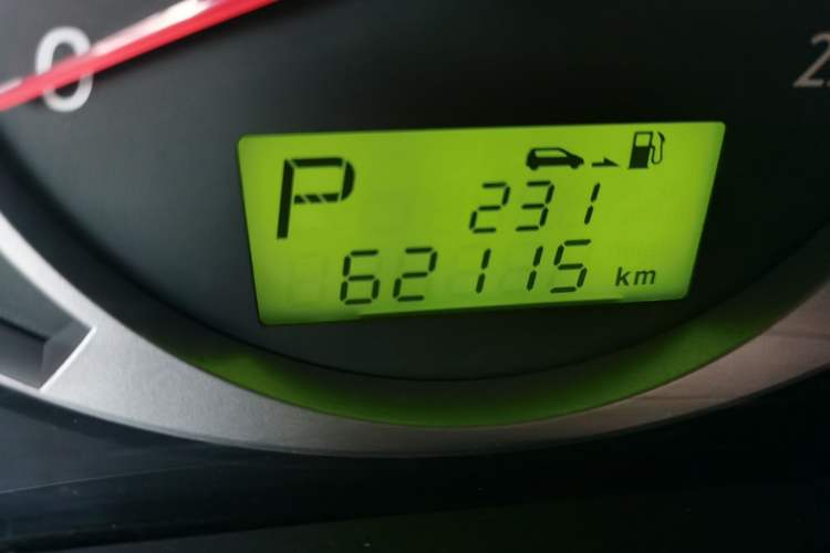 Used Hyundai Tucson 2013 2.0L Automatic Two-Wheel Drive Comfort Version Odometer Close Up