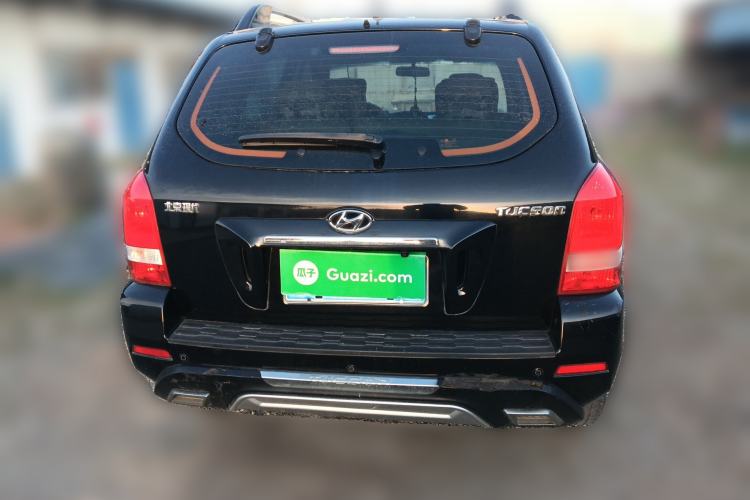 Used Hyundai Tucson 2013 2.0L Manual Two-Wheel Drive Fashion Edition Rear