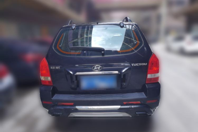 Used Hyundai Tucson 2013 2.0L Manual Two-Wheel Drive Fashion Edition Rear
