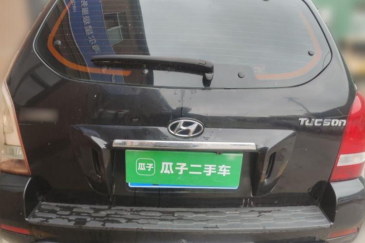 Used Hyundai Tucson 2013 2.0L Automatic Two-Wheel Drive Comfort Version Rear