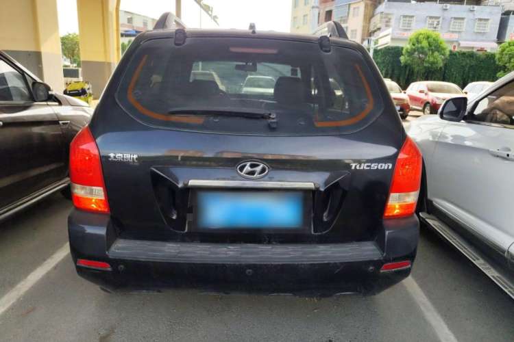 Used Hyundai Tucson 2013 2.0L Automatic Two-Wheel Drive Comfort Version Rear