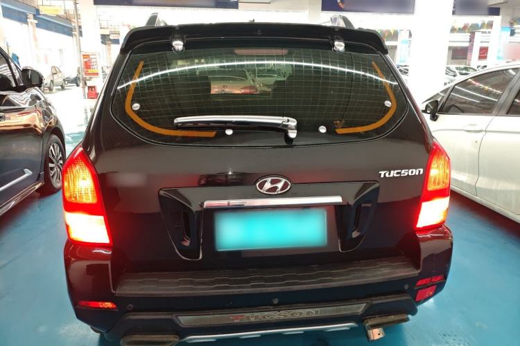 Used Hyundai Tucson 2013 2.0L Manual Two-Wheel Drive Fashion Edition Rear