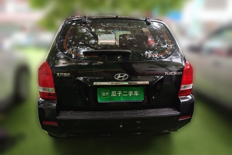 Used Hyundai Tucson 2013 2.0L Manual Two-Wheel Drive Fashion Edition Rear