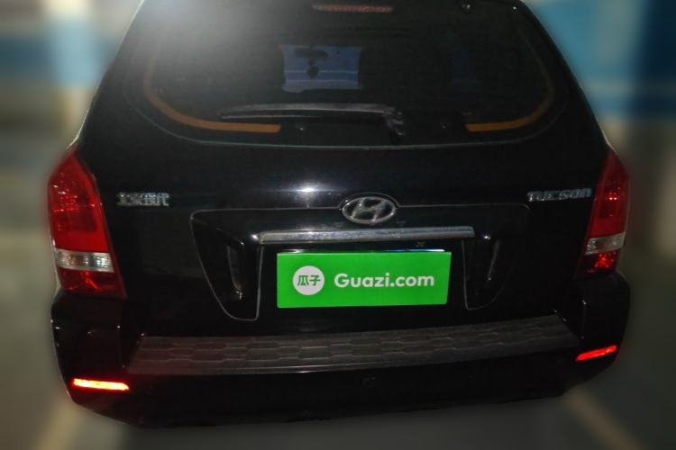 Used Hyundai Tucson 2013 2.0L Manual Two-Wheel Drive Fashion Edition Rear