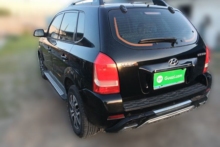 Used Hyundai Tucson 2013 2.0L Manual Two-Wheel Drive Fashion Edition Rear Left 45 Deg