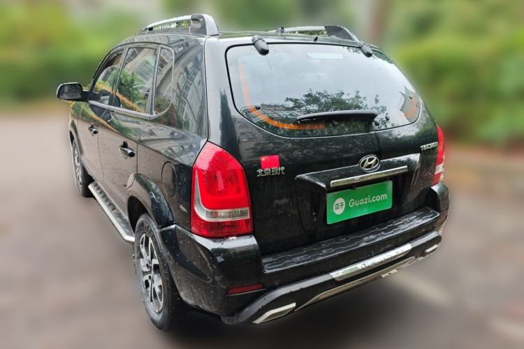 Used Hyundai Tucson 2013 2.0L Manual Two-Wheel Drive Comfort Version Rear Left 45 Deg