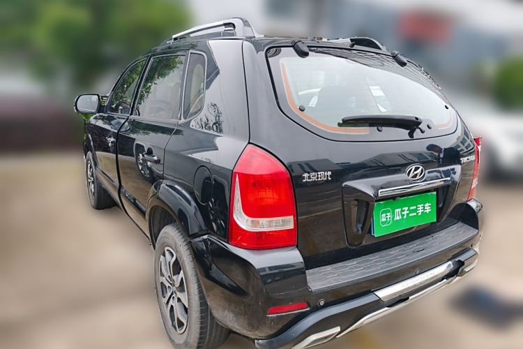 Used Hyundai Tucson 2013 2.0L Manual Two-Wheel Drive Fashion Edition Rear Left 45 Deg