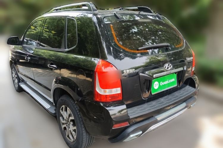 Used Hyundai Tucson 2013 2.0L Manual Two-Wheel Drive Fashion Edition Rear Left 45 Deg