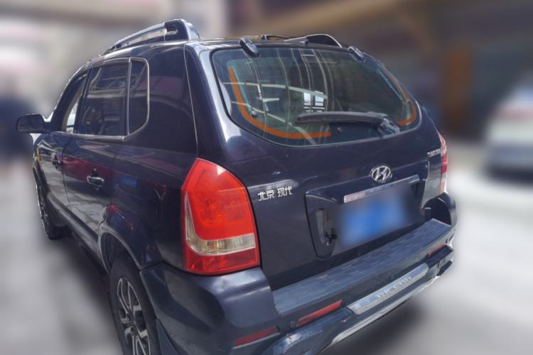 Used Hyundai Tucson 2013 2.0L Manual Two-Wheel Drive Fashion Edition Rear Left 45 Deg