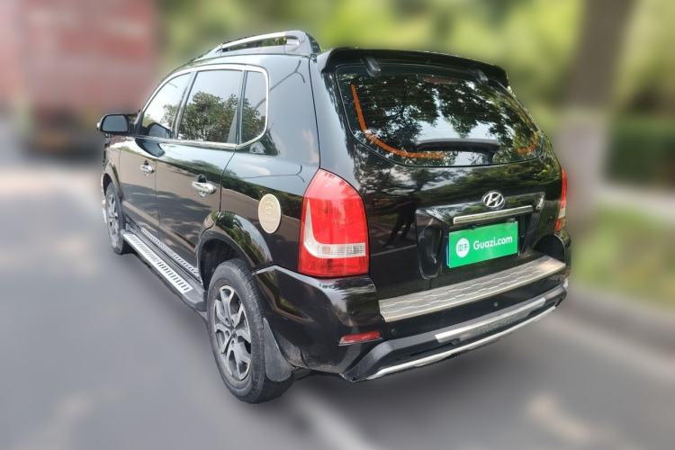 Used Hyundai Tucson 2013 2.0L Manual Two-Wheel Drive Fashion Edition Rear Left 45 Deg