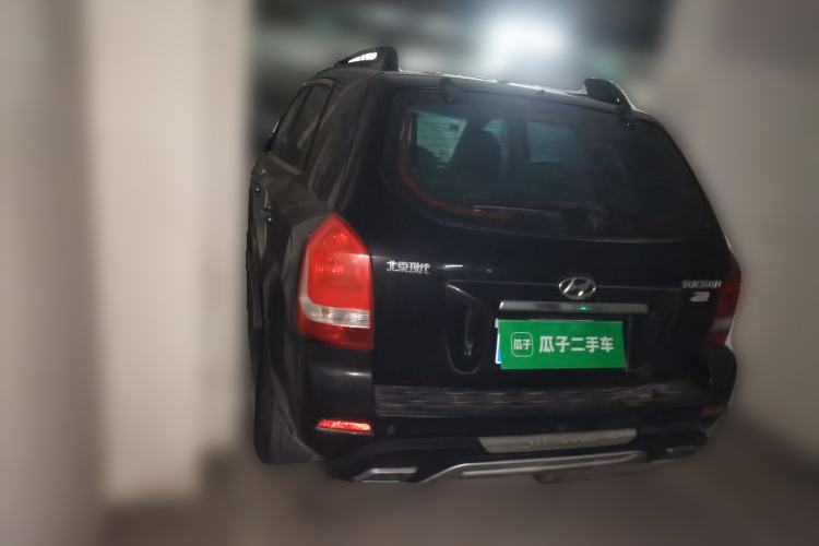 Used Hyundai Tucson 2013 2.0L Manual Two-Wheel Drive Fashion Edition Rear Left 45 Deg