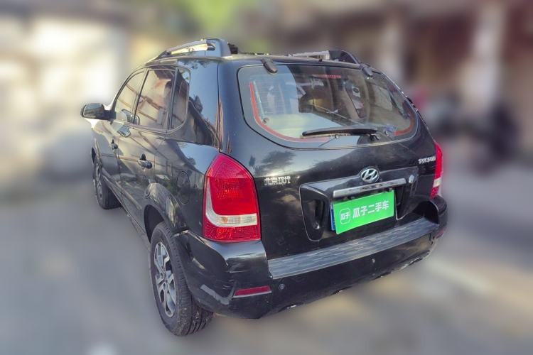 Used Hyundai Tucson 2013 2.0L Manual Two-Wheel Drive Fashion Edition Rear Left 45 Deg