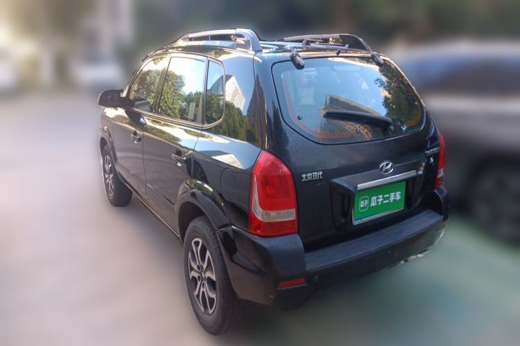 Used Hyundai Tucson 2013 2.0L Manual Two-Wheel Drive Fashion Edition Rear Left 45 Deg