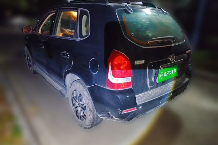 Used Hyundai Tucson 2013 2.0L Manual Two-Wheel Drive Fashion Edition Rear Left 45 Deg
