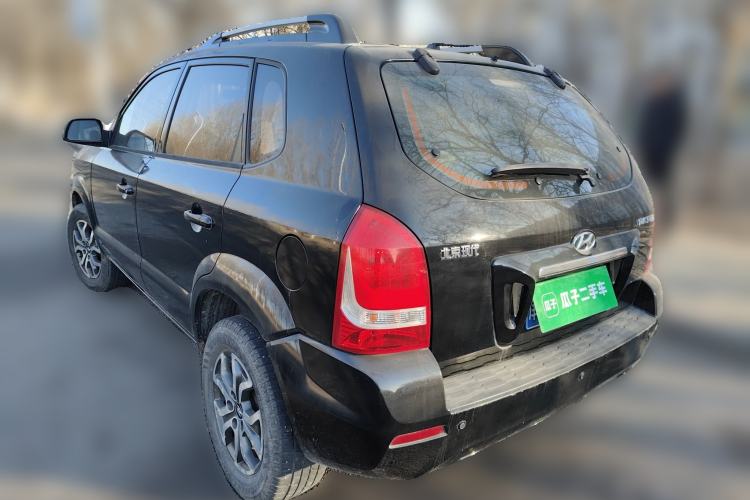 Used Hyundai Tucson 2013 2.0L Manual Two-Wheel Drive Fashion Edition Rear Left 45 Deg