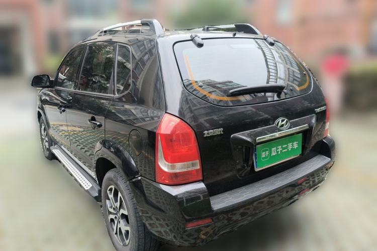 Used Hyundai Tucson 2013 2.0L Manual Two-Wheel Drive Fashion Edition Rear Left 45 Deg