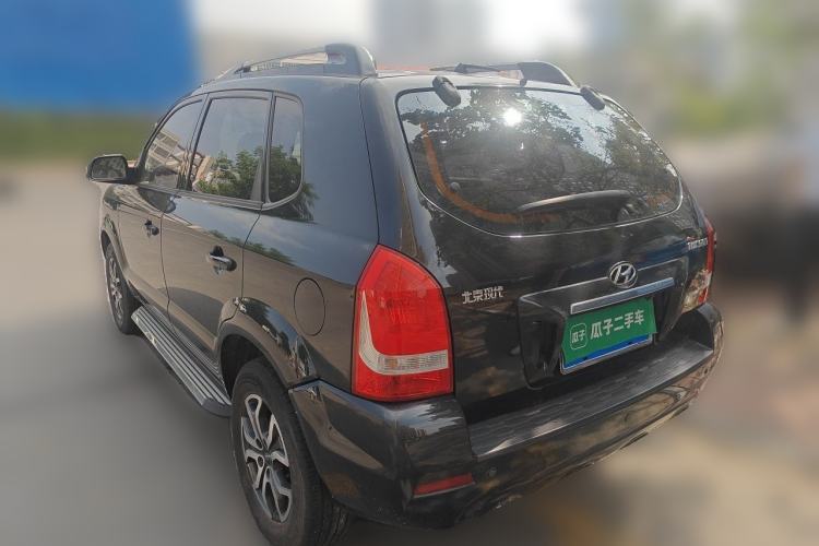 Used Hyundai Tucson 2013 2.0L Manual Two-Wheel Drive Fashion Edition Rear Left 45 Deg
