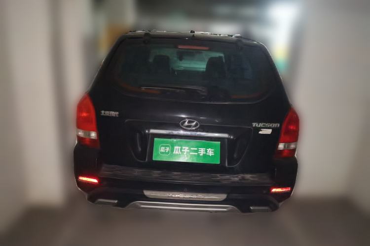 Used Hyundai Tucson 2013 2.0L Manual Two-Wheel Drive Fashion Edition Rear