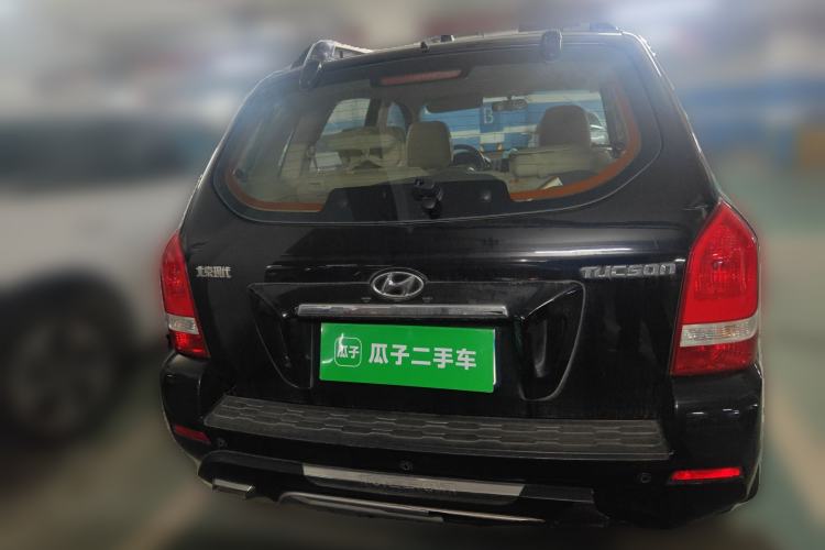 Used Hyundai Tucson 2013 2.0L Manual Two-Wheel Drive Fashion Edition Rear