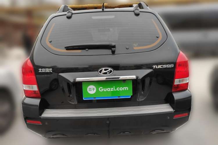 Used Hyundai Tucson 2013 2.0L Manual Two-Wheel Drive Fashion Edition Rear