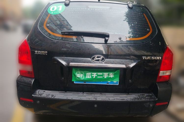 Used Hyundai Tucson 2013 2.0L Manual Two-Wheel Drive Fashion Edition Rear