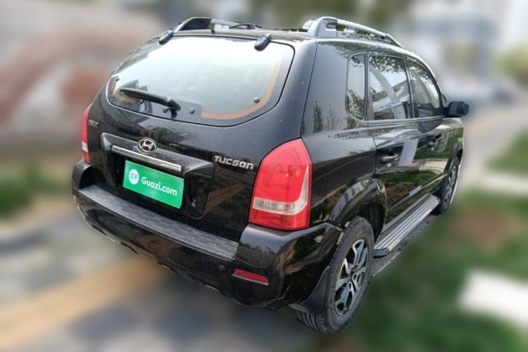 Used Hyundai Tucson 2013 2.0L Automatic Two-Wheel Drive Comfort Version Rear Right 45 Deg