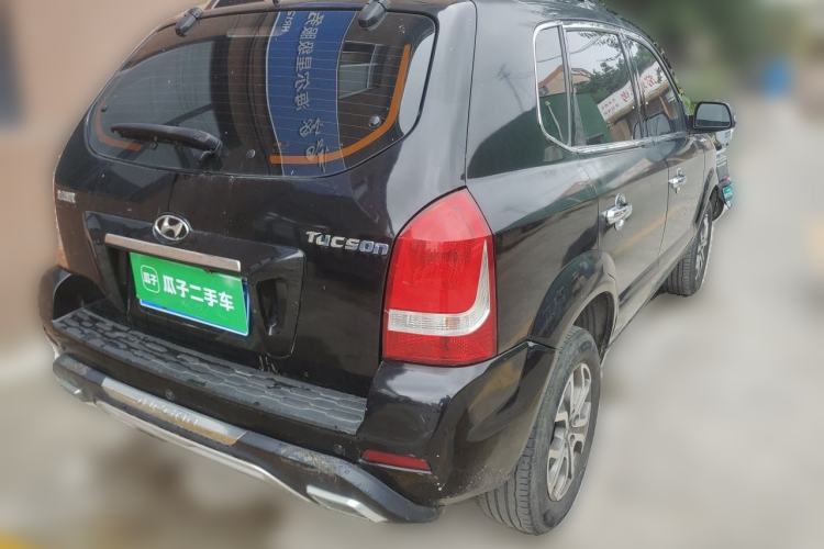 Used Hyundai Tucson 2013 2.0L Automatic Two-Wheel Drive Comfort Version Rear Right 45 Deg