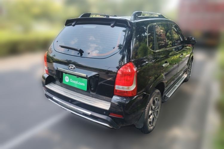 Used Hyundai Tucson 2013 2.0L Manual Two-Wheel Drive Fashion Edition Rear Right 45 Deg