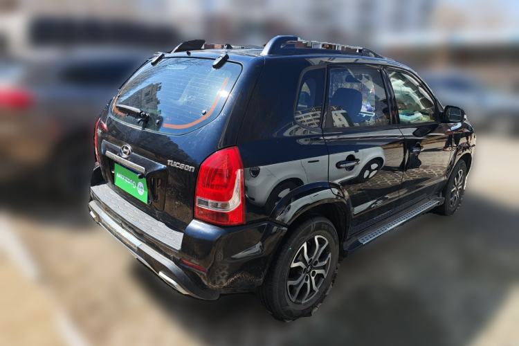 Used Hyundai Tucson 2013 2.0L Manual Two-Wheel Drive Fashion Edition Rear Right 45 Deg